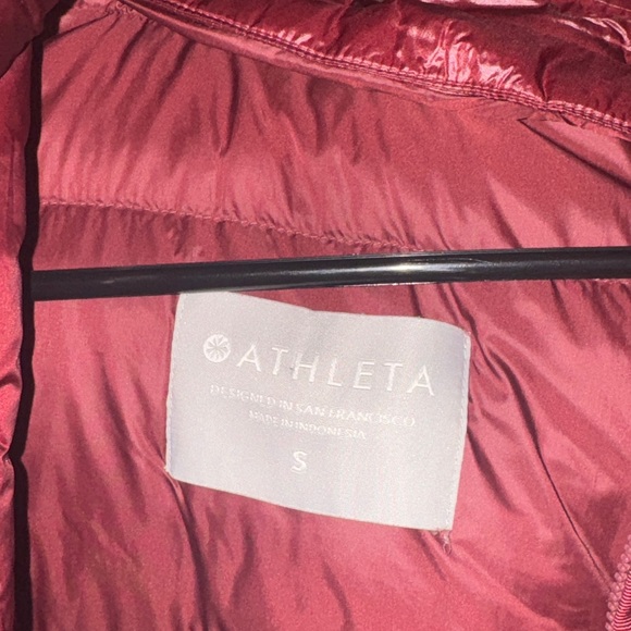 Athleta Lofty Down Coat Jacket Hooded Maroon Burgundy Puffy Jacket Size Small - Picture 5 of 15